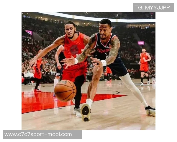 快船豪取三连胜冲击附加赛距离第十名开拓者仅差两场胜利