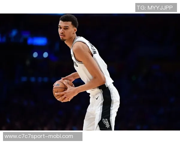 戈贝尔因垫脚文班遭罚一级恶意与技犯马刺获四罚球及球权优势